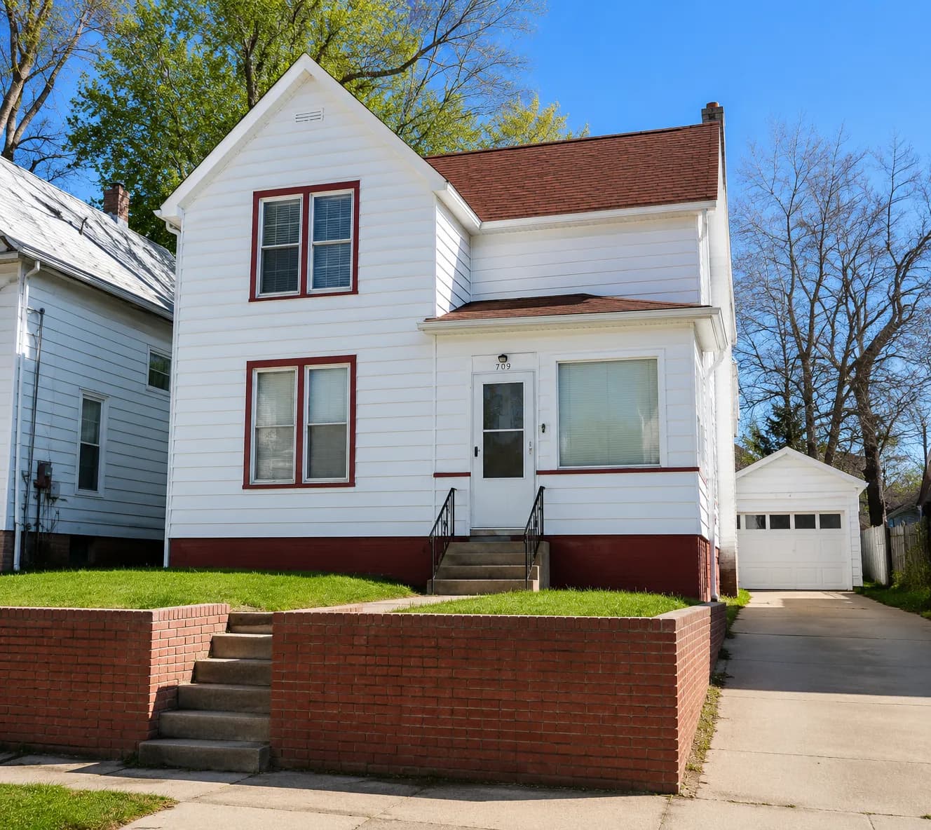 803 South James Avenue - Image 1