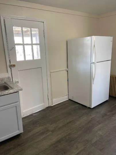 320 W Clark St - Image 14