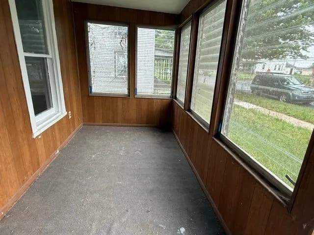 202 Adams St - Image 3