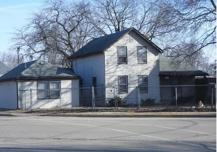1203 S Galena Ave Freeport, IL 61032 - Image 1