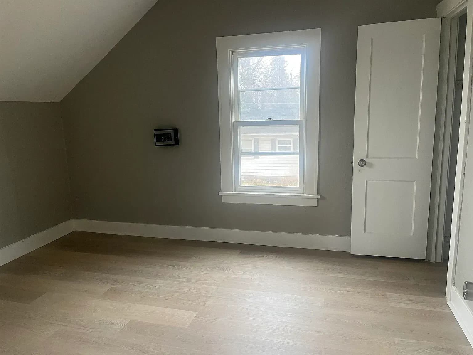 1478 S High Ave - Image 8