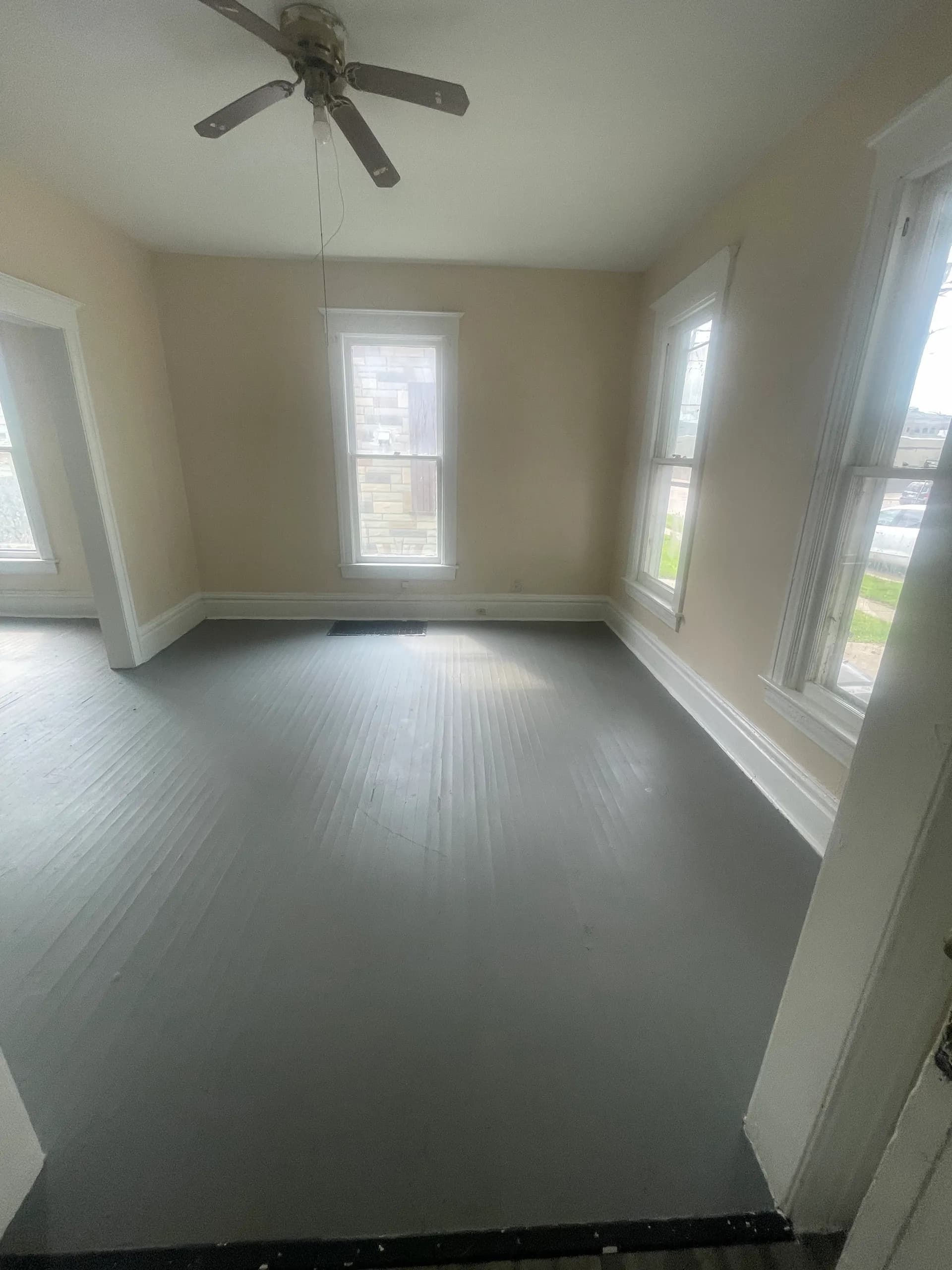 309-311 N Chicago Ave - Image 3