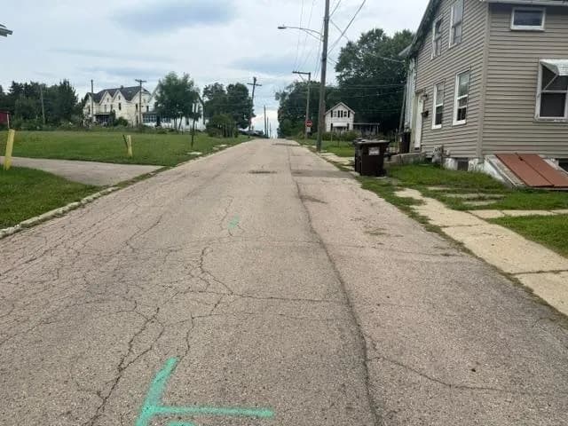 316 E Winslow St - Image 2