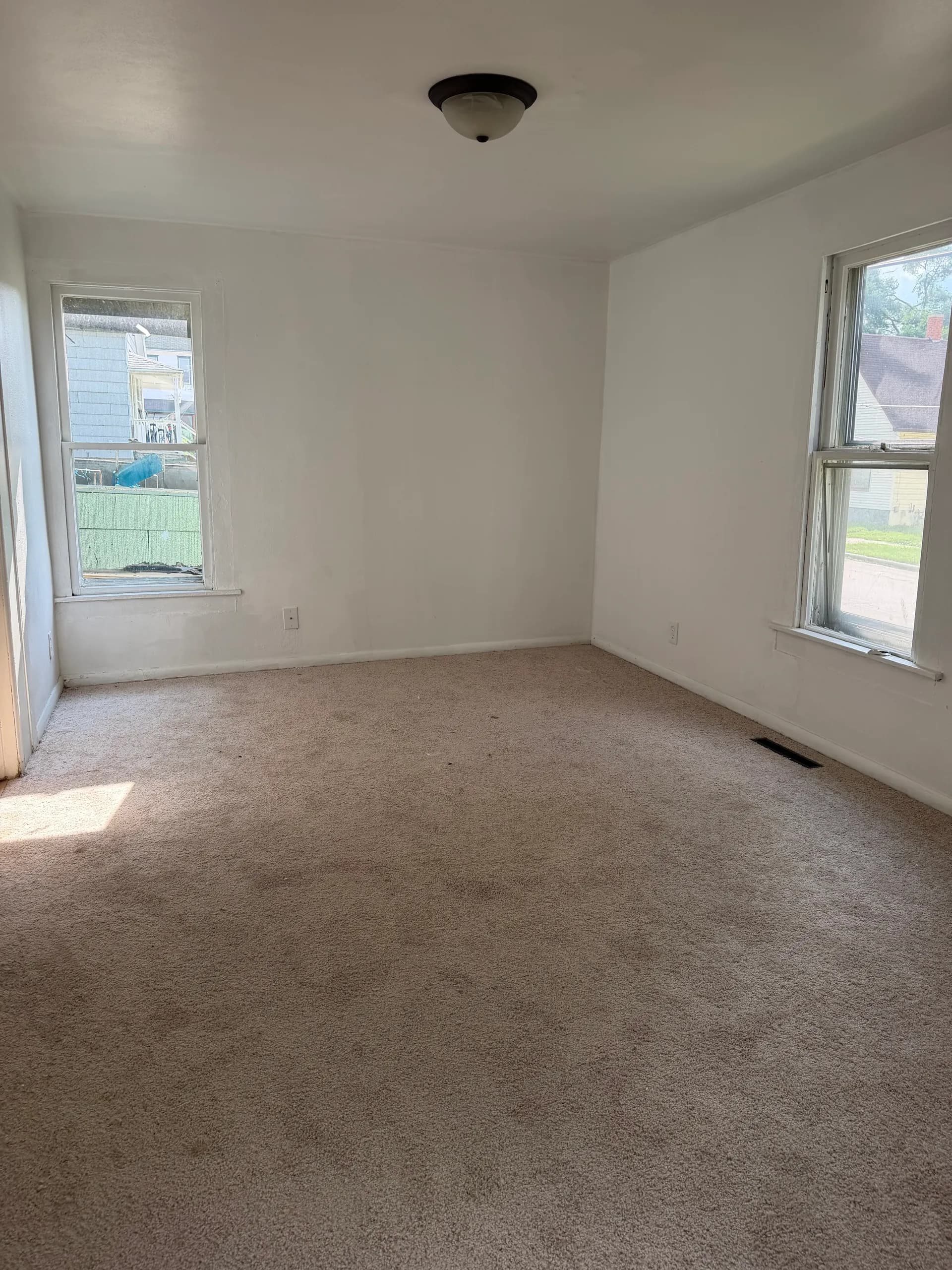 315 W Clark St - Image 4