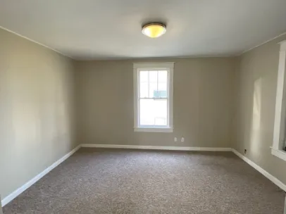 1254 S Chicago Ave - Image 12