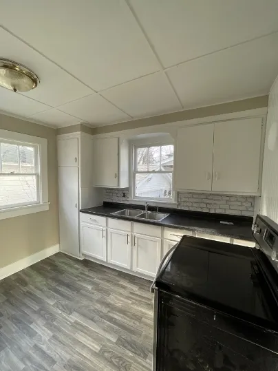 1254 S Chicago Ave - Image 22