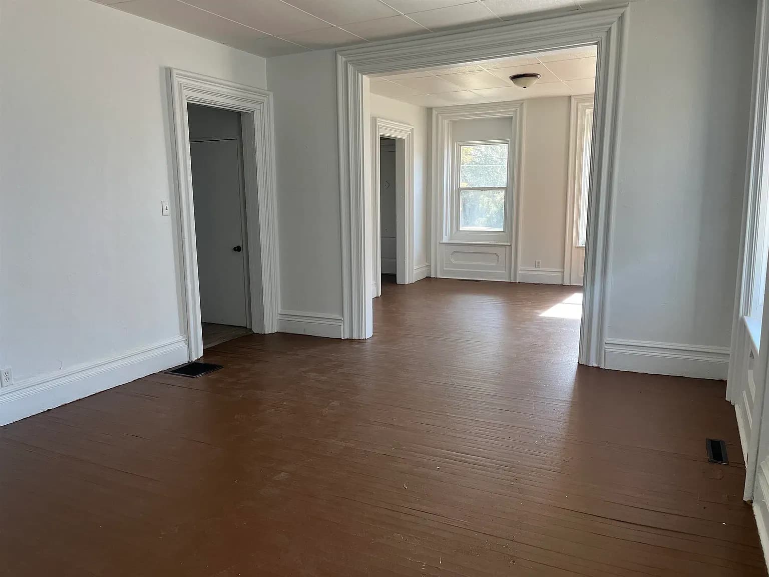 404-406 E Prospect Terrace - Image 12