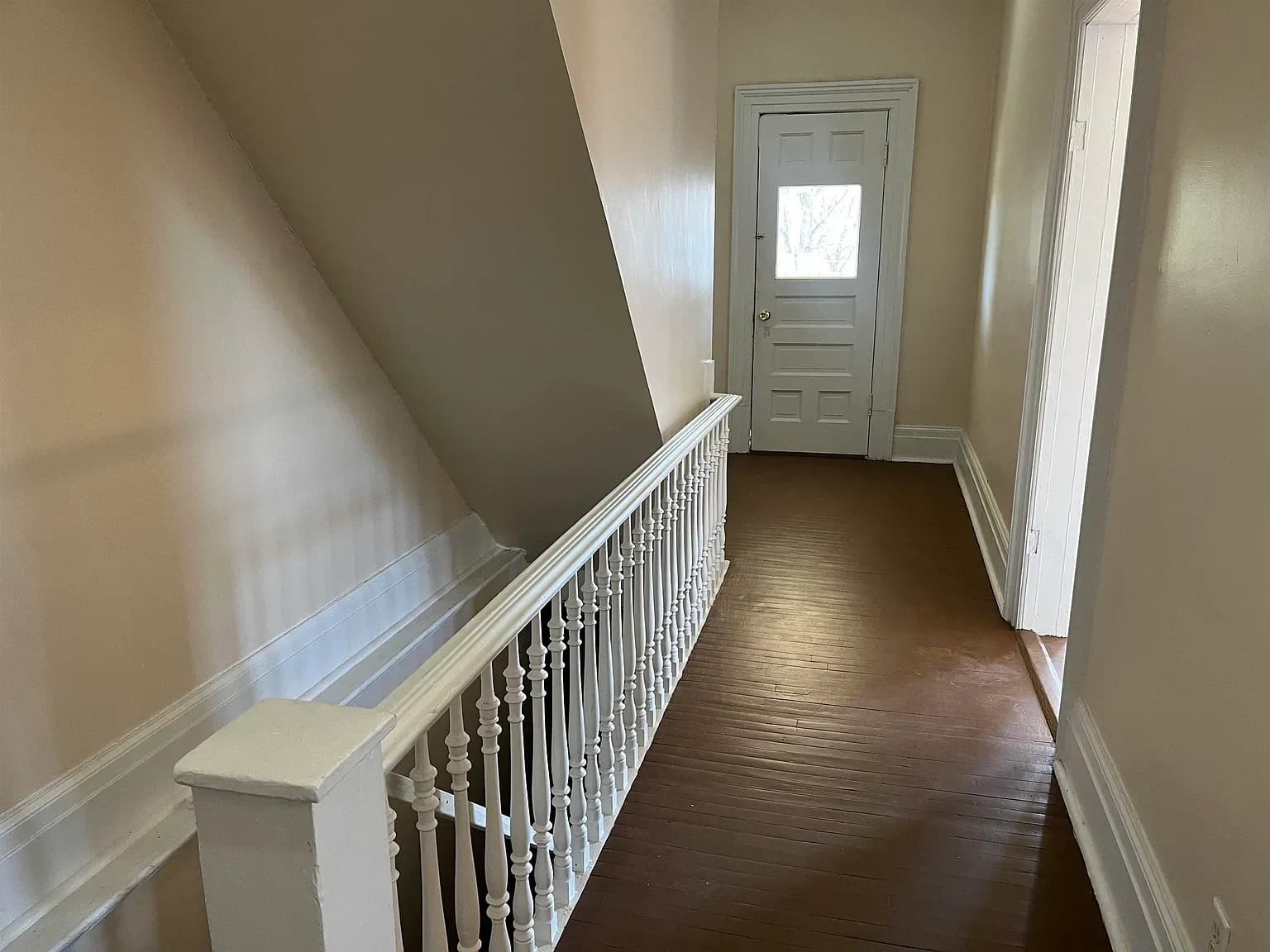 404-406 E Prospect Terrace - Image 19