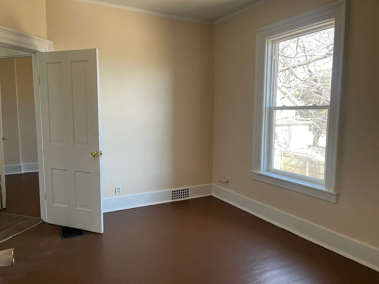 404-406 E Prospect Terrace - Image 14