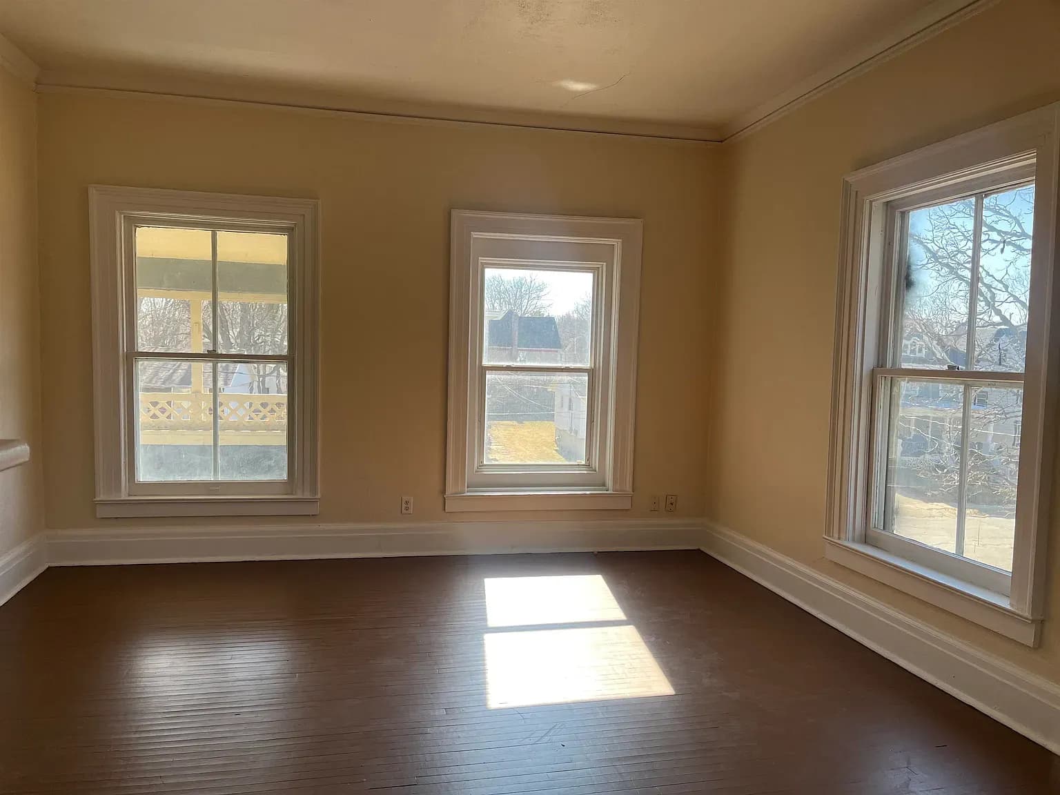 404-406 E Prospect Terrace - Image 8