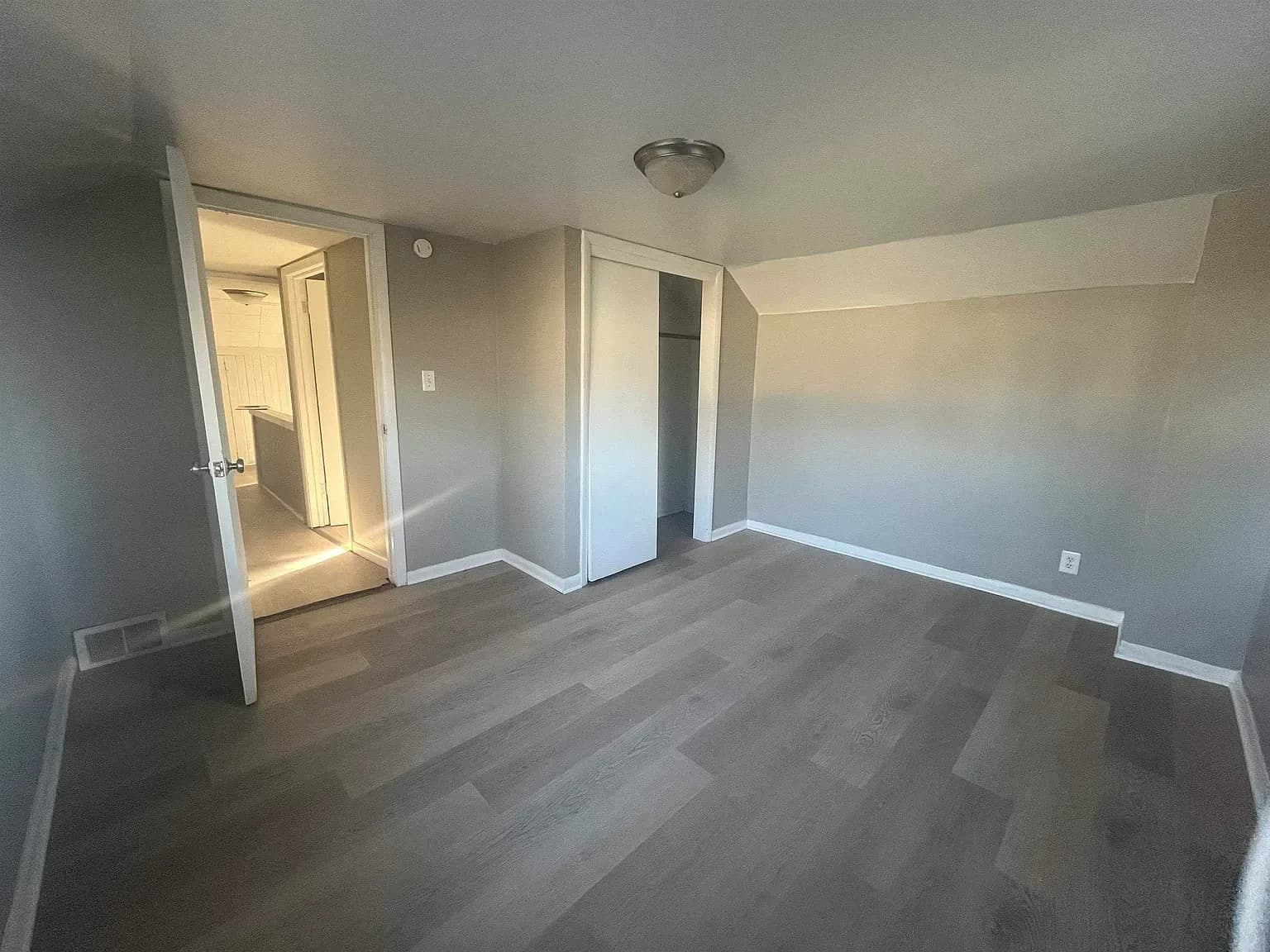 1470 S Demeter Dr - Image 9