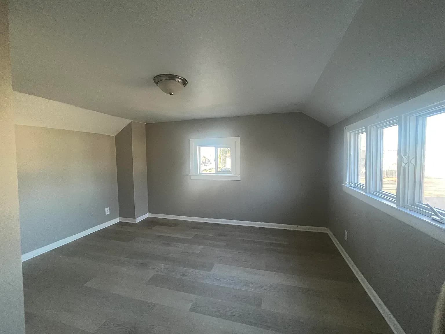 1470 S Demeter Dr - Image 12