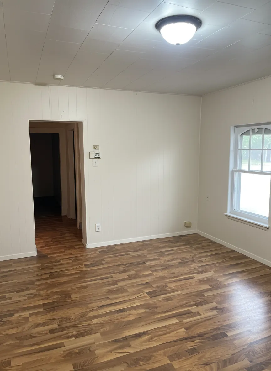 810-810 1/2 E Shawnee St - Image 3