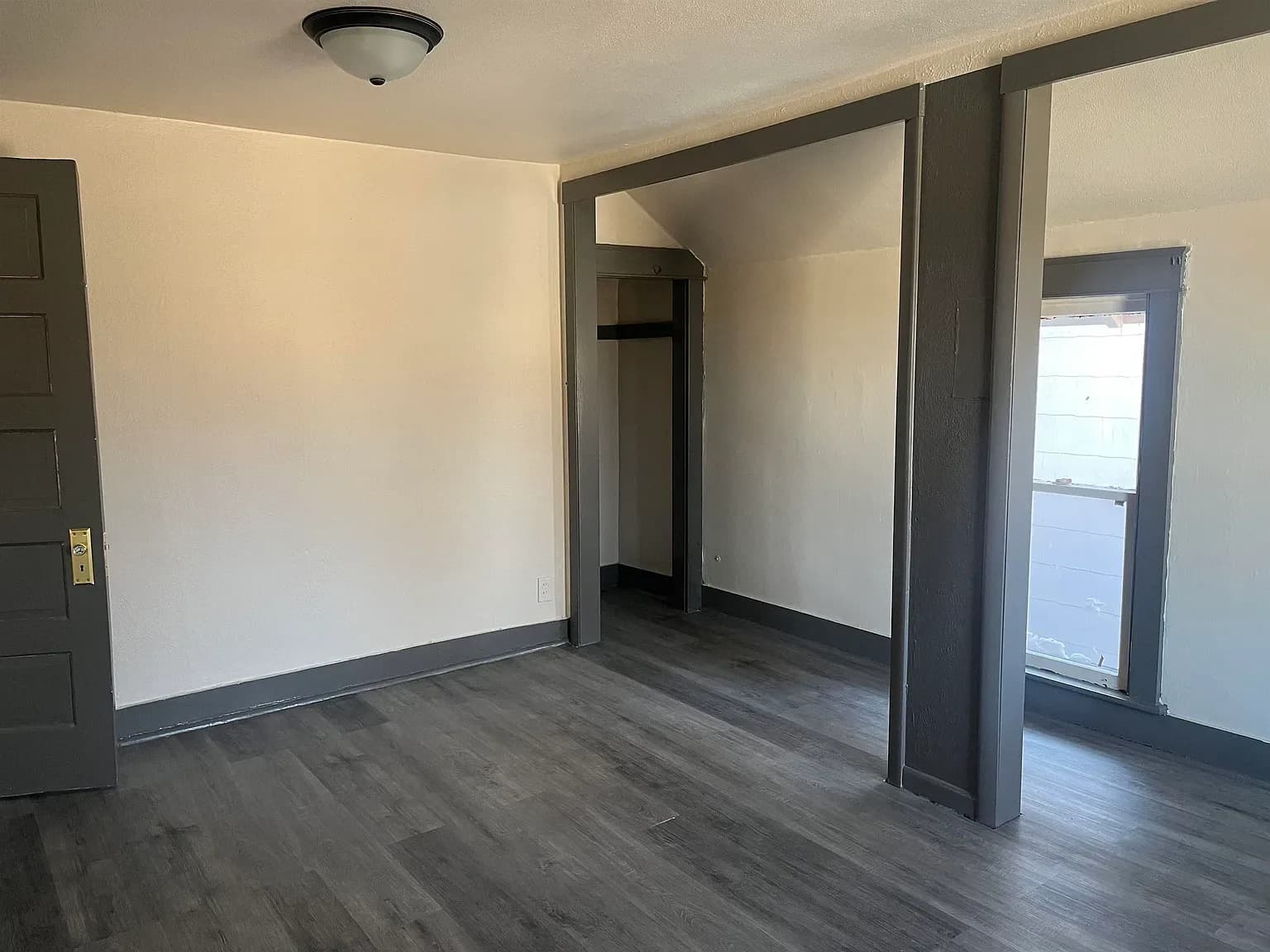 1027 S Chicago Ave - Image 8