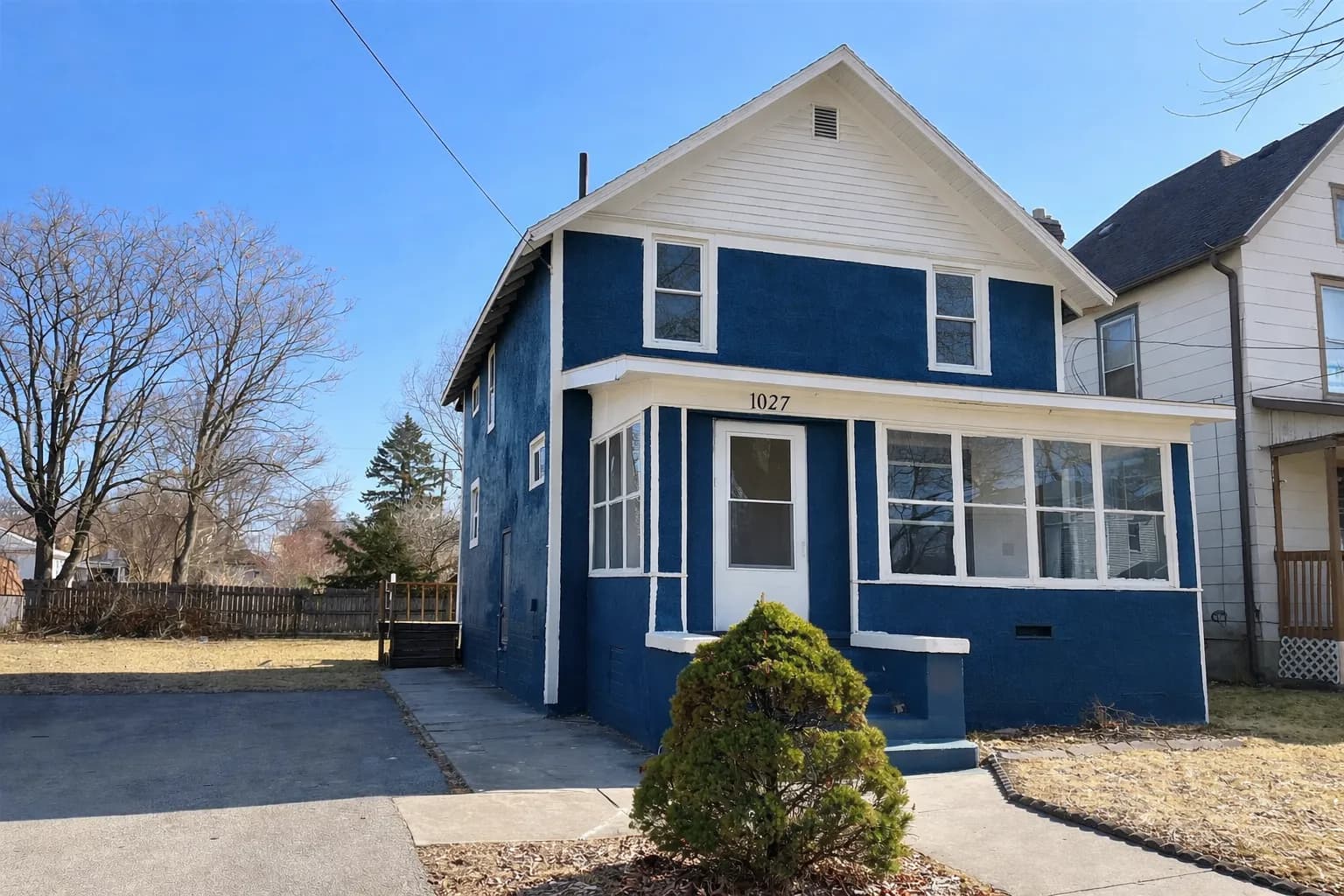 1027 S Chicago Ave - Image 1