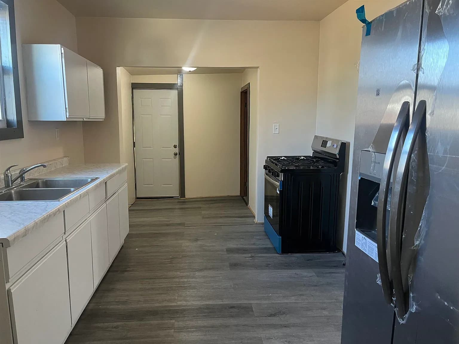 1027 S Chicago Ave - Image 7