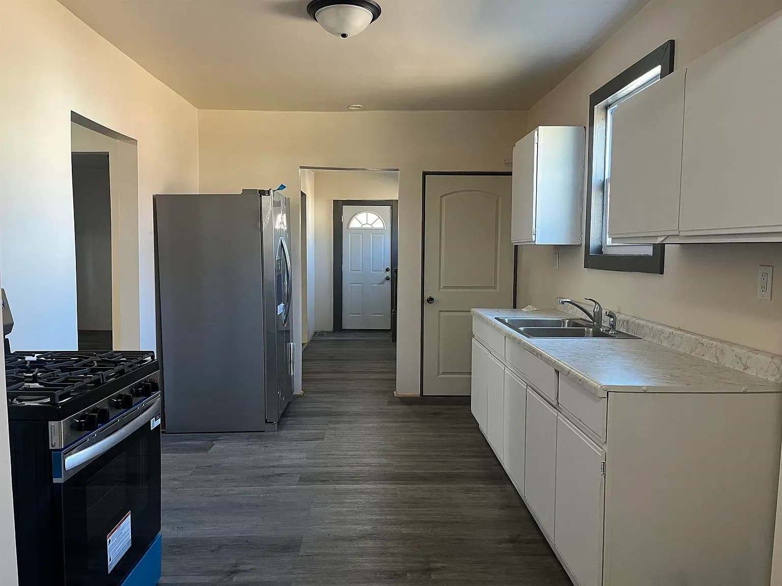 1027 S Chicago Ave - Image 6