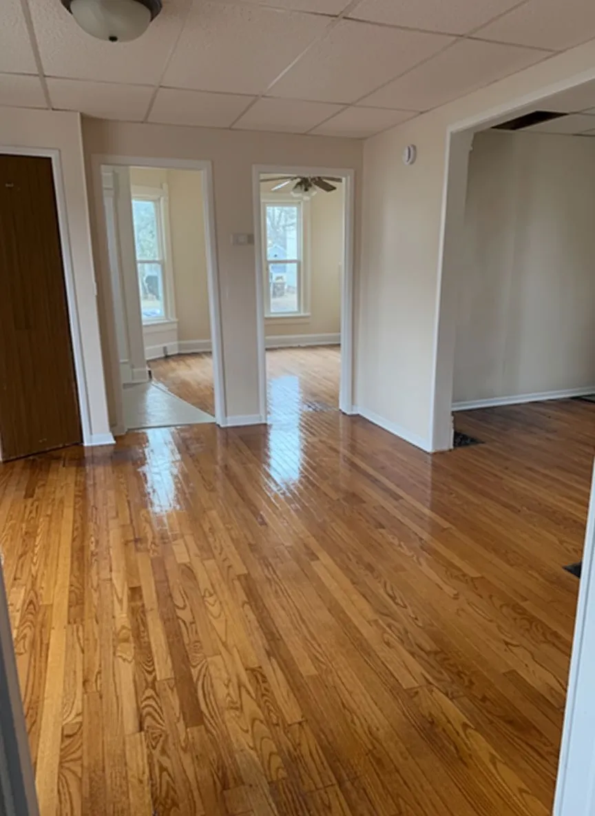 719 S Walnut Ave - Image 8