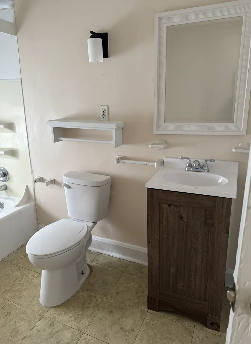 742 W Homer St - Image 5