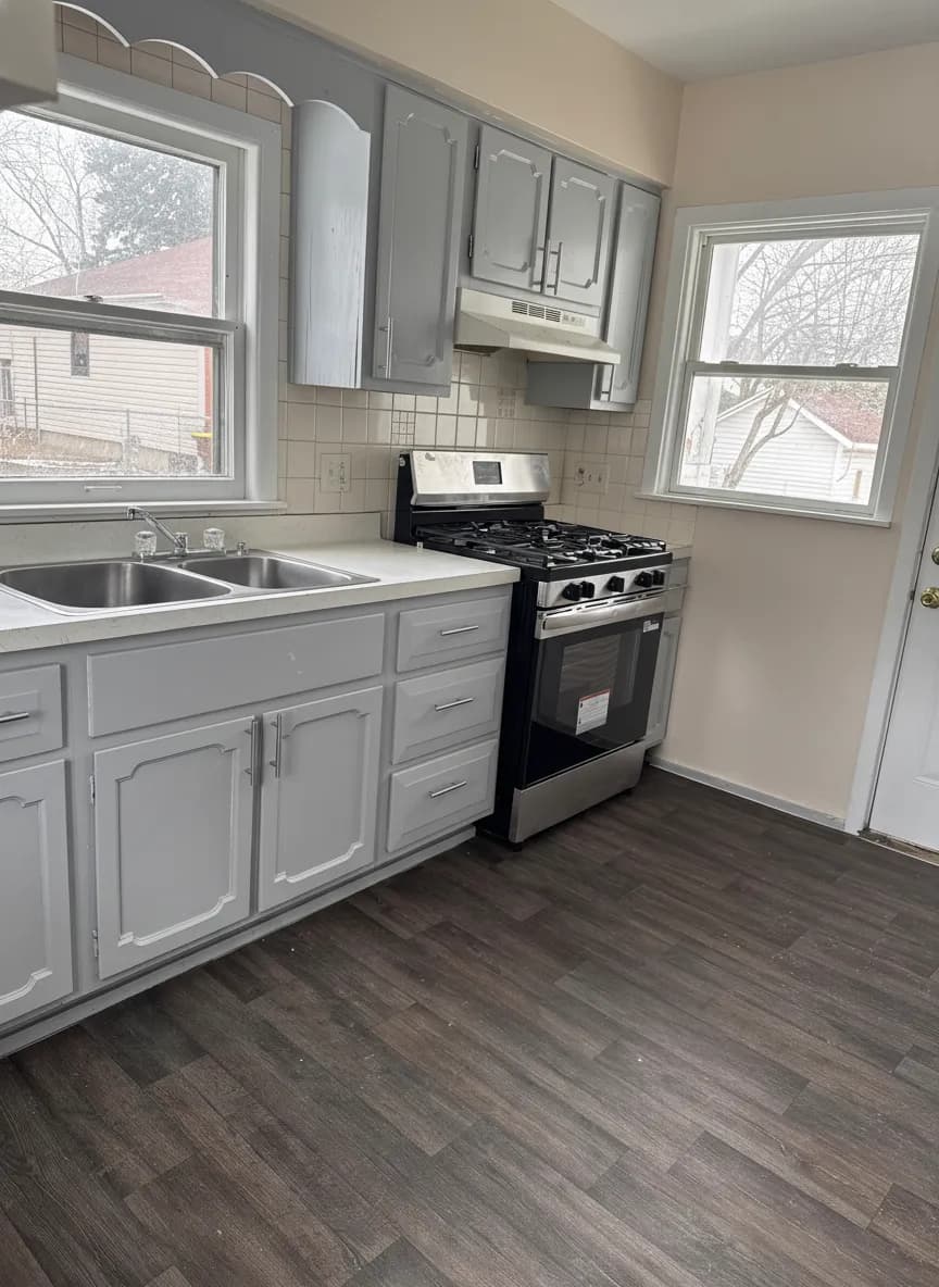 742 W Homer St - Image 12